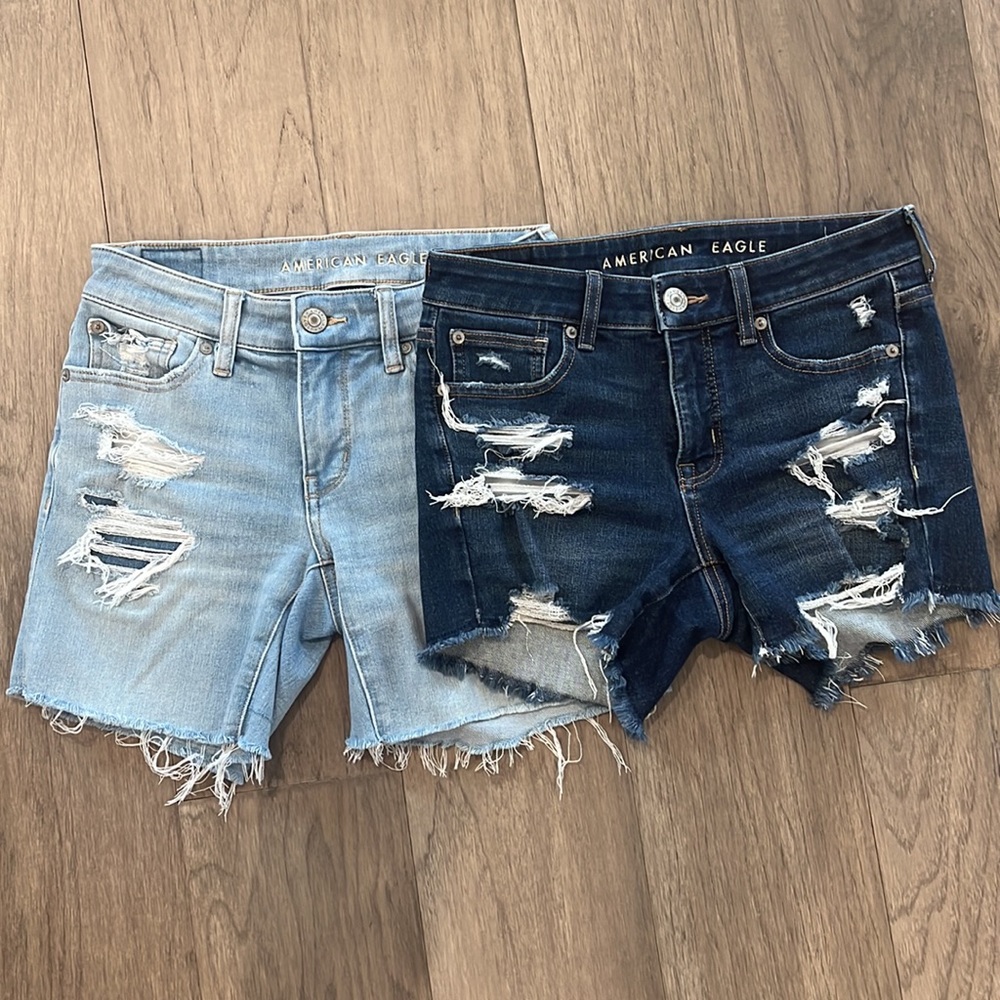 2- AMERICAN EAGLE Bundle - Midi Cutoffs The Dream Short, (lt denim + denim) Sz 2